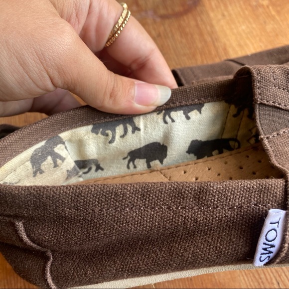 Toms Shoes - Picture 5 of 6